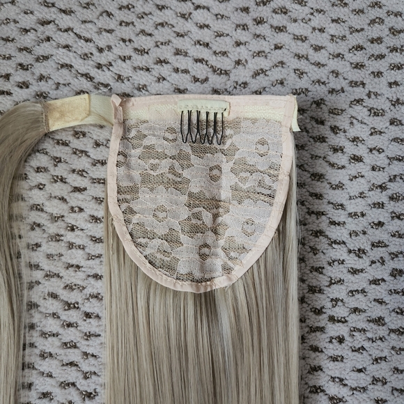 28" Honey Blonde Ponytail Extension - Picture 5 of 7